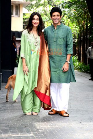 Photos: Farhan Akhtar, Shibani Dandekar and Ritesh Sidhwani snapped during Diwali puja