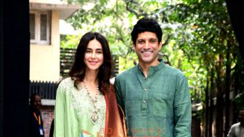 Photos: Farhan Akhtar, Shibani Dandekar and Ritesh Sidhwani snapped during Diwali puja