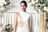 Alizeh Agnihotri drapped in white for diwali