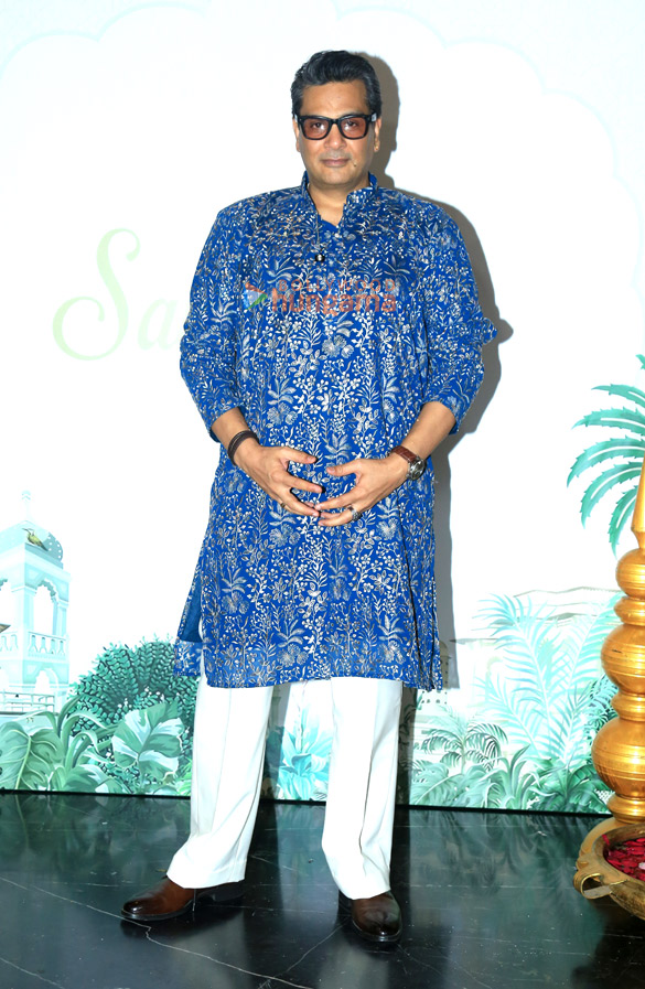gauahar khan ayesha khan and others attending ravi dubey and sargun mehtas diwali party 11