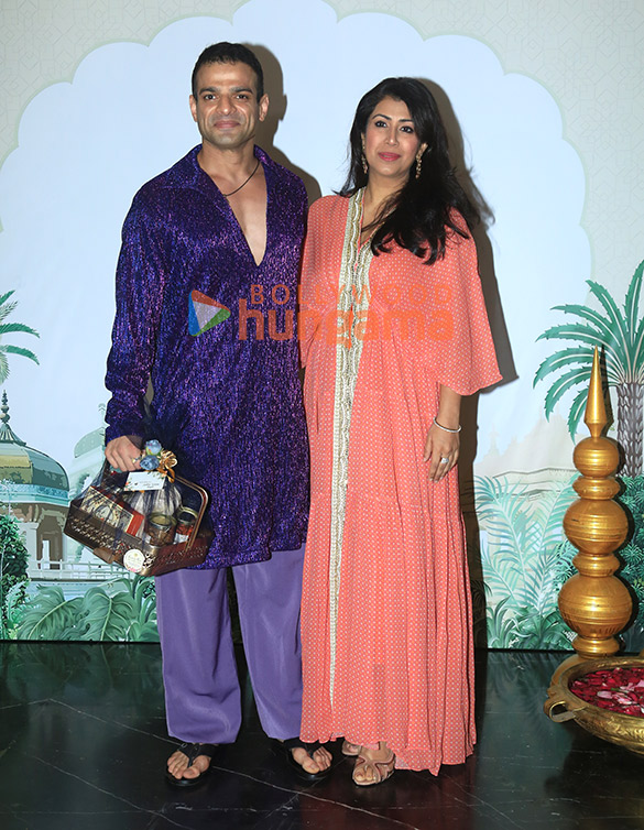 gauahar khan ayesha khan and others attending ravi dubey and sargun mehtas diwali party 17