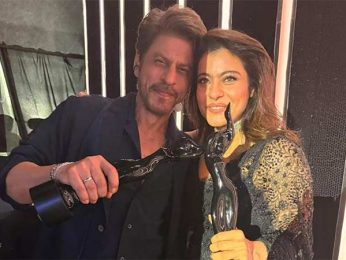 Kajol and Shah Rukh Khan recreate Filmfare moment; internet goes nostalgic