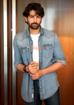 Celeb Photos Of Neil Nitin Mukesh