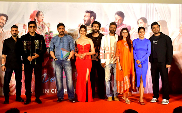 photos ajay devgn r madhavan rakul preet singh meezaan jafri and others grace the trailer launch of their film de de pyaar de 2 114 5