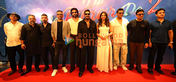 Photos: Ajay Devgn, R Madhavan, Rakul Preet Singh and others grace the trailer launch of De De Pyaar De 2 in Delhi Photos: Ajay Devgn, R Madhavan, Rakul Preet Singh and others grace the trailer launch of De De Pyaar De 2 in Delhi