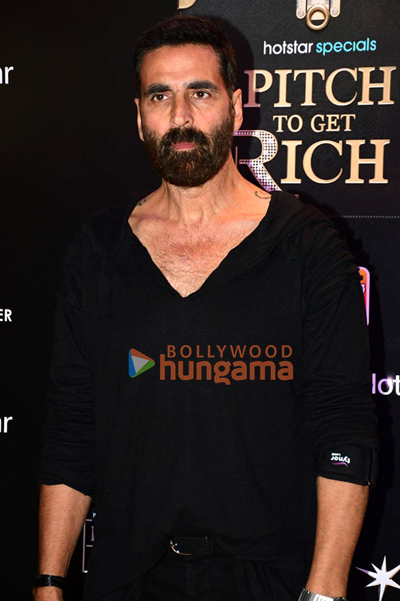 photos akshay kumar karan johar malaika arora and others snapped at pitch to get rich press conference in bandra 8