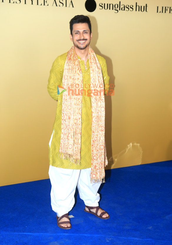 photos avneet kaur nushrratt bharuccha aaman devgan urvashi rautela and others grace the lifestyle diwali bash 2025 14