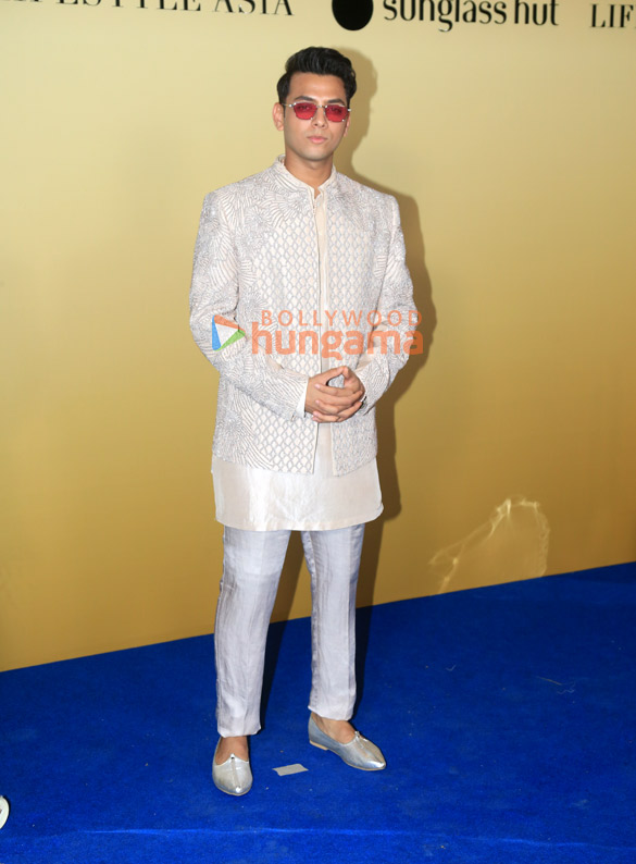 photos avneet kaur nushrratt bharuccha aaman devgan urvashi rautela and others grace the lifestyle diwali bash 2025 39