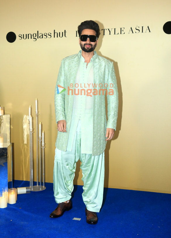 photos avneet kaur nushrratt bharuccha aaman devgan urvashi rautela and others grace the lifestyle diwali bash 2025 99