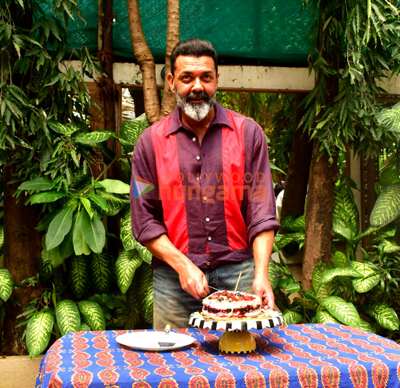 Photos: Bobby Deol snapped celebrating his 30 years in the film industry Photos: Bobby Deol snapped celebrating his 30 years in the film industry