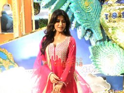 Photos: Chitrangda Singh snapped unveiling festive decor ‘The Chariots of Time’ at Phoenix Marketcity