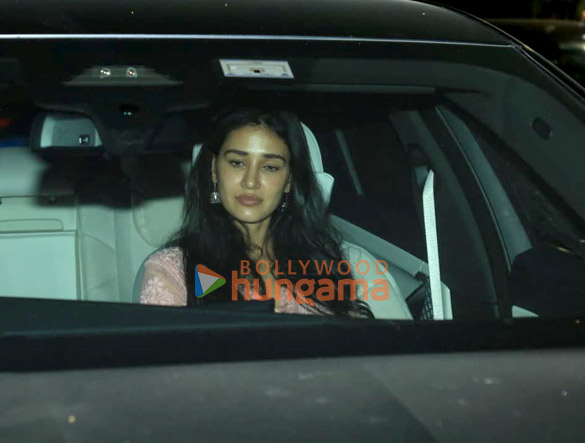 photos disha patani snapped at mohit suris office in bandra 2