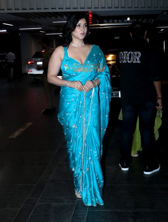 photos isha koppikar mannara nyra banerjee snapped attending mika singhs diwali party 12
