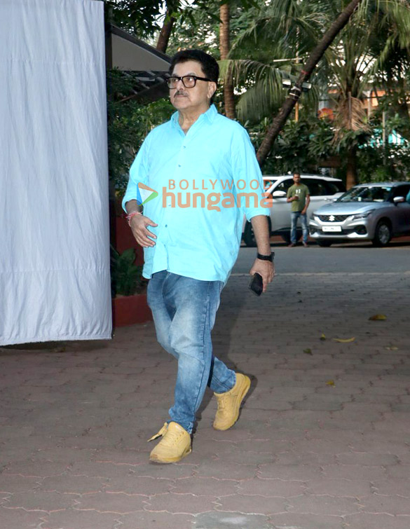 photos jackie shroff rohit shetty sonu sood aditya pancholi and others attend pankaj dheers prayer meet 2025 49