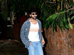 Photos: Kartik Aryan spotted at Krome Studio in Bandra