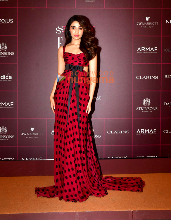 photos kriti sanon ibrahim ali khan lauren gottlieb shweta tripathi and others grace the elle beauty awards 2025 20