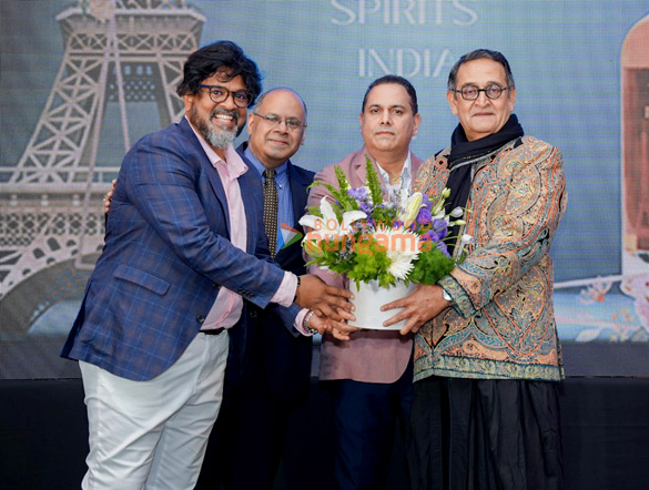 photos mahesh manjrekar sanjeev kapoor anusha dandekar saiee manjrekar and others snapped at the launch of puranique spirits 3