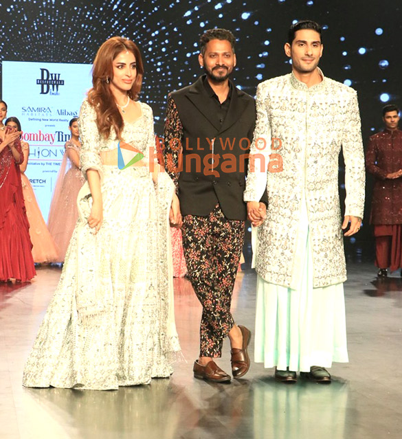 photos mouni roy divyanka tripathi and others turn showstoppers at bombay times fashion week 2025 16