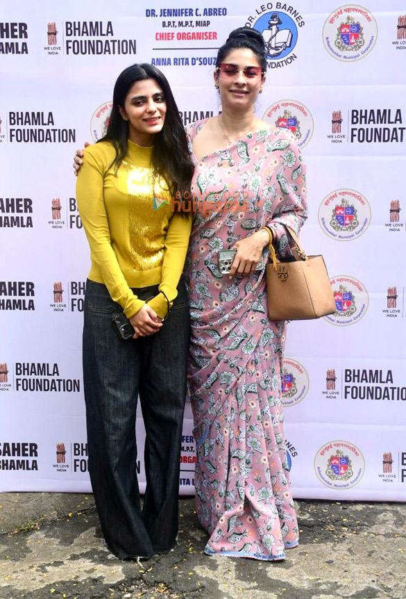 Photos: Mr Asif Bhamla, Saher Bhamla and chief guest Tanishaa Mukerji snapped at the medical camp organized by the Bhamla Foundation at St. Peter’s Church Ground, Bandra Photos: Mr Asif Bhamla, Saher Bhamla and chief guest Tanishaa Mukerji snapped at the medical camp organized by the Bhamla Foundation at St. Peter’s Church Ground, Bandra