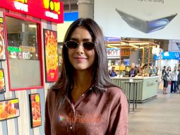 Photos: Mrunal Thakur and Allu Arjun snapped at the airport Photos: Mrunal Thakur and Allu Arjun snapped at the airport