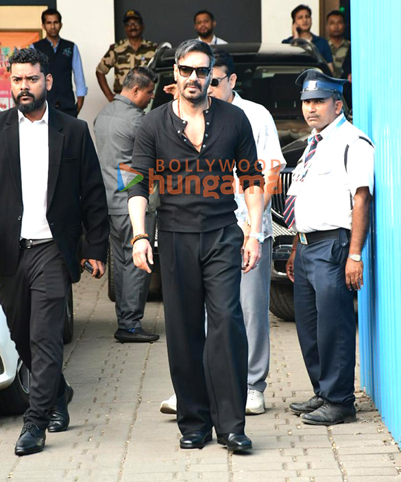 photos rakul preet singh ajay devgn r madhavan meezaan jafri and others snapped promoting de de pyaar de 2 at kalina airport 3