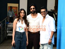 Photos: Rakul Preet Singh, Ajay Devgn, R Madhavan, Meezaan Jafri and others snapped promoting De De Pyaar De 2 at Kalina airport