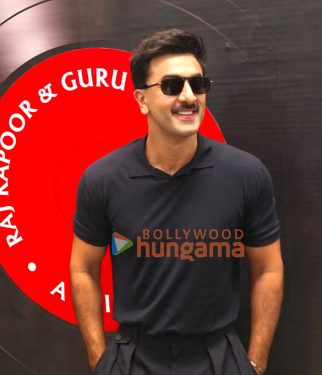 Photos: Ranbir Kapoor pays tribute to Raj Kapoor and Guru Dutt at Whistling Woods International