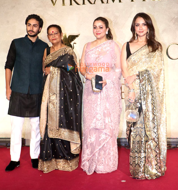 photos salman khan sonakshi sinha sushmita sen riteish deshumukh genelia deshumukh and others attend vikram phadnis 35 years anniversary celebration in jw marriott juhu 33