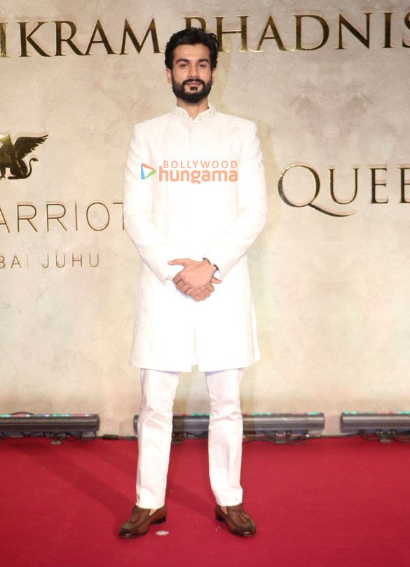 photos salman khan sonakshi sinha sushmita sen riteish deshumukh genelia deshumukh and others attend vikram phadnis 35 years anniversary celebration in jw marriott juhu 44