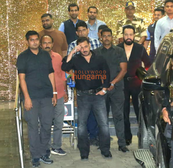 photos salman khan snapped at kalina airport 6 8