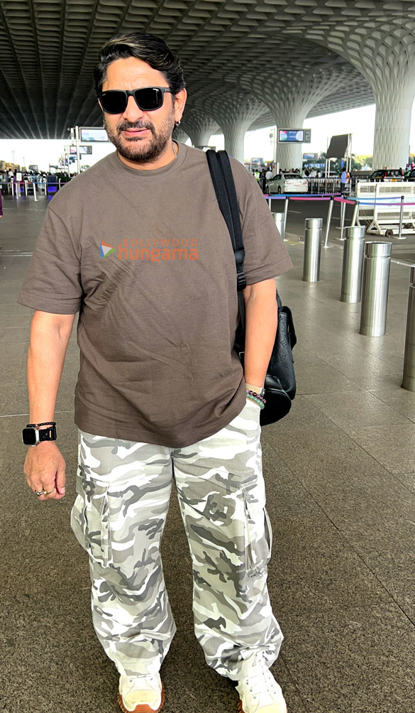 photos siddhant chaturvedi fatima sana shaikh arshad warsi and others snapped at the airport 3 photos siddhant chaturvedi fatima sana shaikh arshad warsi and others snapped at the airport 3