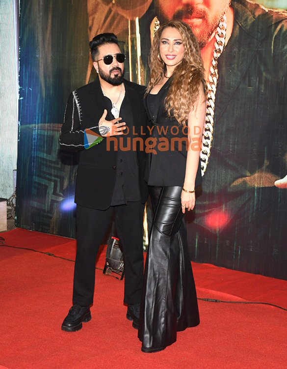 photos sohail khan mika singh gulshan grover and others attend the launch of mika singhs upcoming party anthem gunda 32