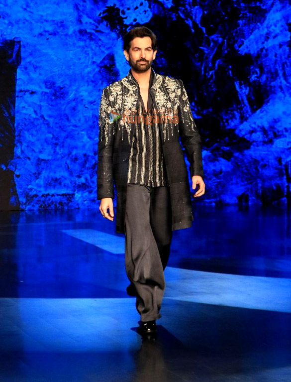 photos sushmita sen neil nitin mukesh and others turn showstoppers at bombay times fashion week 2025 3