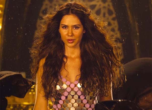 Sonam Bajwa mesmerizes in ‘Dil Dil Dil’ from Ek Deewane Ki Deewaniyat, watch