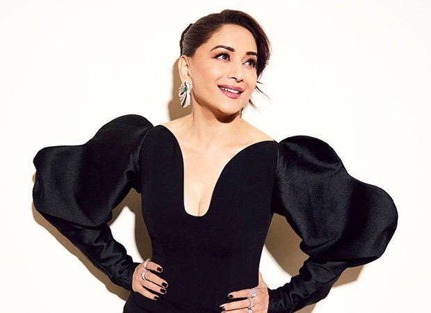 Madhuri Dixit revives 80s glamour with viral retro reel on ‘Intaha Ho Gayi Intezar Ki’; watch 80 : Bollywood News – Bollywood Hungama