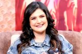 Zareen Khan’s Travel Essentials & Hacks | Lifestyle | Bollywood Hungama