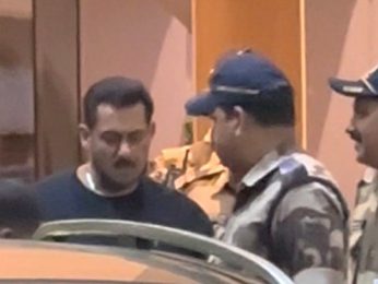 Bhaijaan in black at the airport! Salman Khan