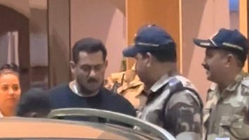 Bhaijaan in black at the airport! Salman Khan