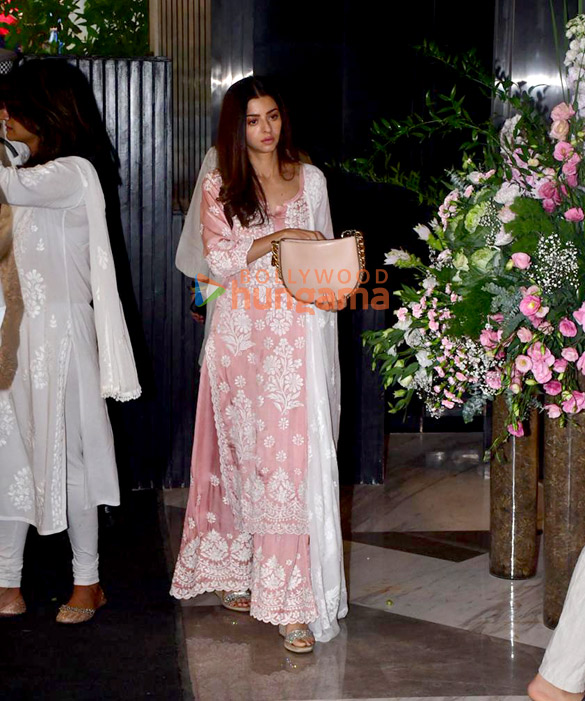 hrithik roshan saba azad jeetendra jackie shroff zayed khan sanjay khan and others attend late zarine katrak khans prayer meet 7144 9
