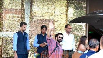 Photos: Aditya Roy Kapur snapped at Kalina airport