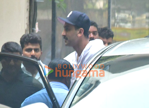 photos ajay devgn ranbir kapoor saif ali khan alia bhatt karisma kapoor and others snapped at sunny deols house in juhu 2