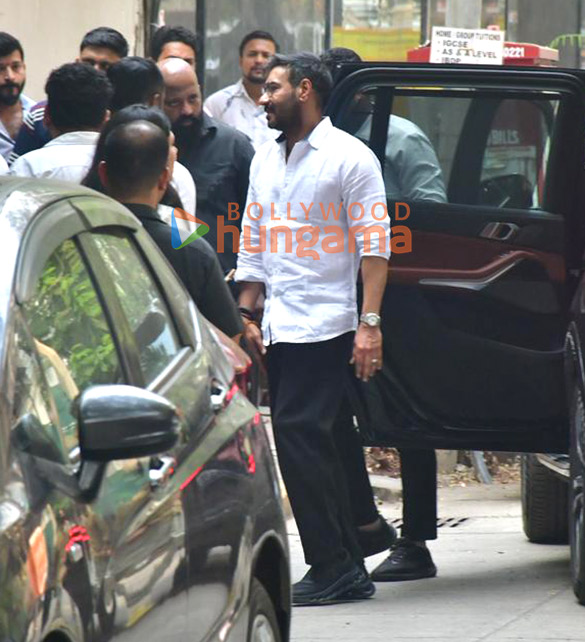 photos ajay devgn ranbir kapoor saif ali khan alia bhatt karisma kapoor and others snapped at sunny deols house in juhu 4