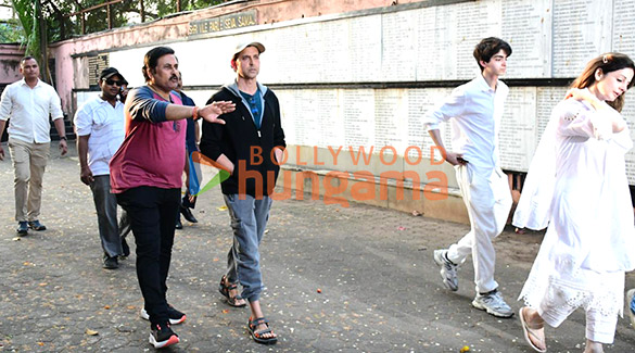 photos hrithik roshan saba azad and others attend zarine khans condolence 613 5