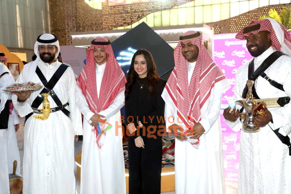 photos kareena kapoor khan kartik aaryan ananya panday and jannat zubair rahmani snapped at spectacular saudi event in mumbai 8