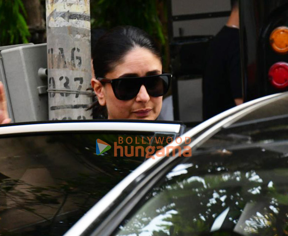 Photos: Kareena Kapoor Khan snapped at a shoot location in Bandra Photos: Kareena Kapoor Khan snapped at a shoot location in Bandra