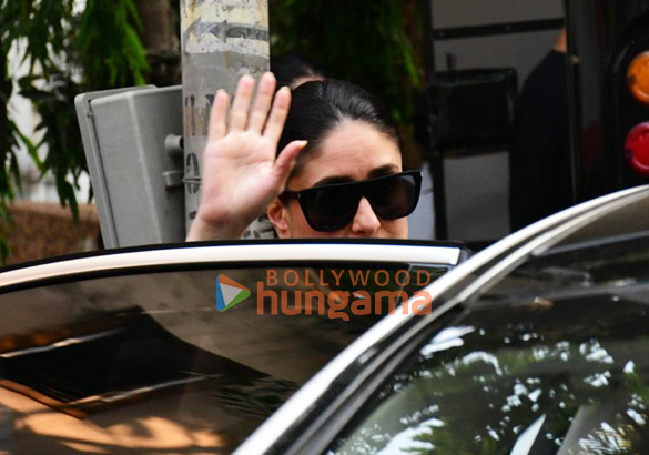 photos kareena kapoor khan snapped on a location shoot in bandra 3