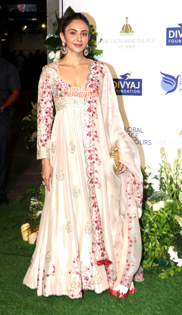 photos ranveer singh tiger shroff rakul preet singh bhumi pednekar and others snapped attending the walk of honour at the global peace honours 2025 39