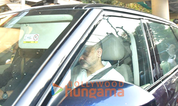 photos salman khan aamir khan amitabh bachchan abhishek bachchan and others snapped attending late dharmendras last rites 55809 6