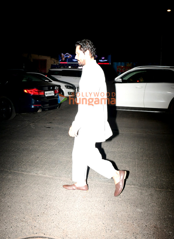 photos salman khan aditya roy kapur vidya balan maniesh paul sharman joshi and others attend late dharmendras prayer meet 2 3