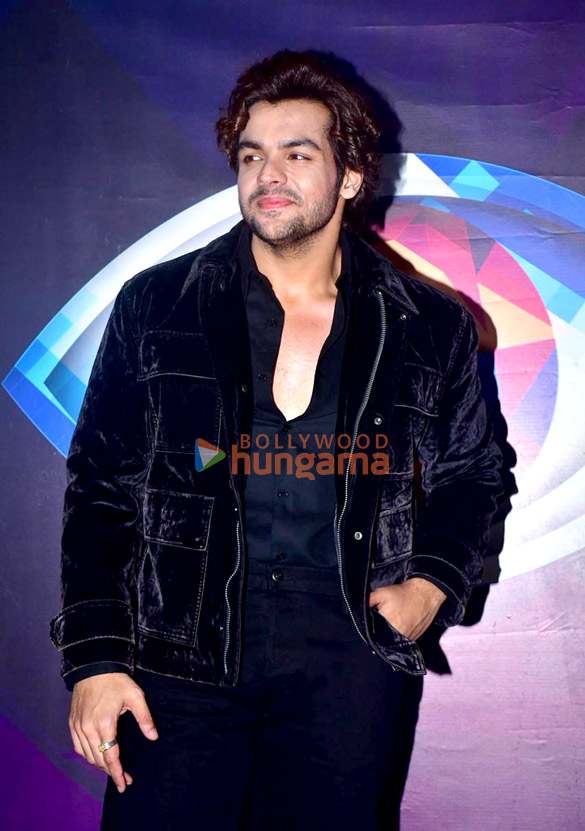 photos salman khan madhuri dixit riteish deshmukh and ashish chanchlani snapped on the sets of bigg boss 19 3